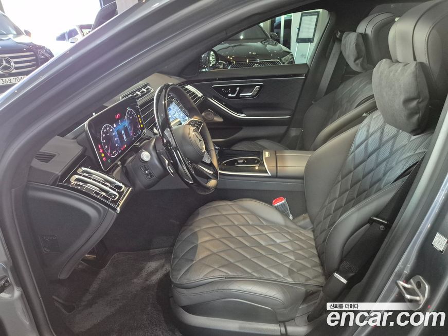 Mercedes-Benz S-Class 2025