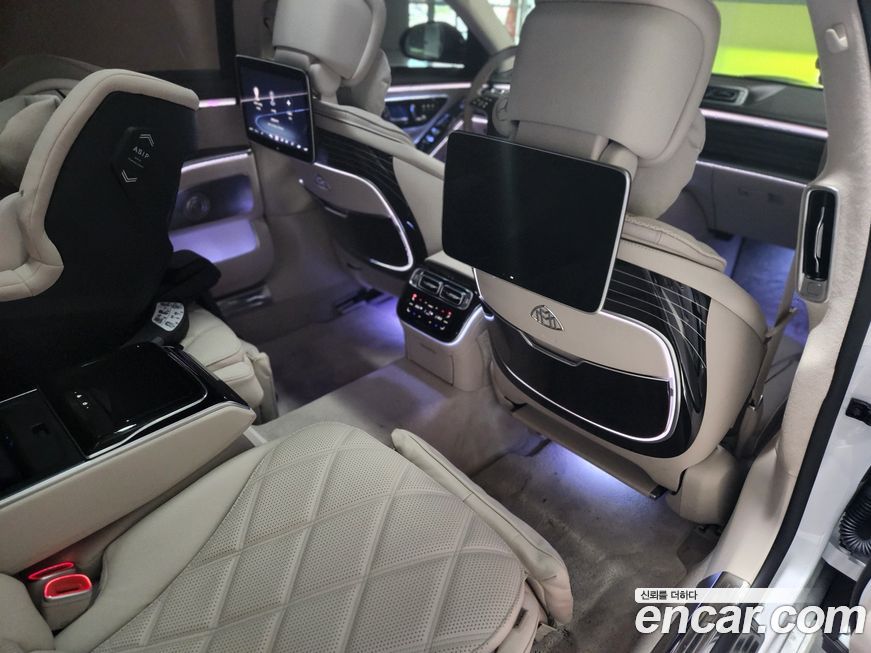 Mercedes-Benz S-Class 2024