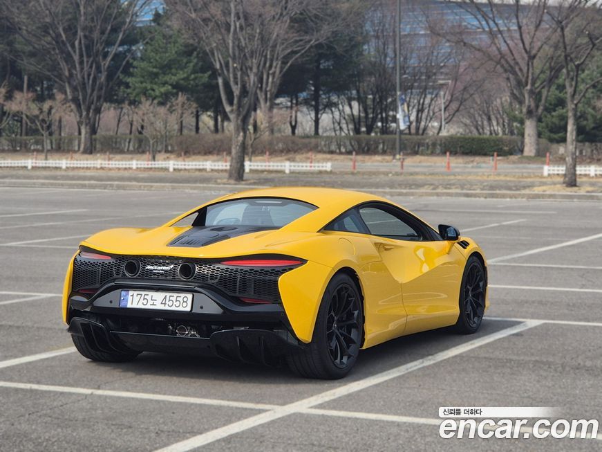 Mclaren Artura 2023