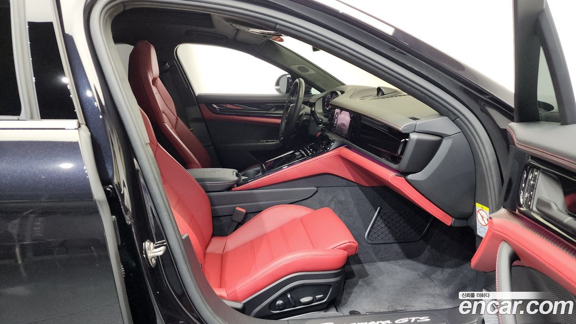 Porsche Panamera 2025