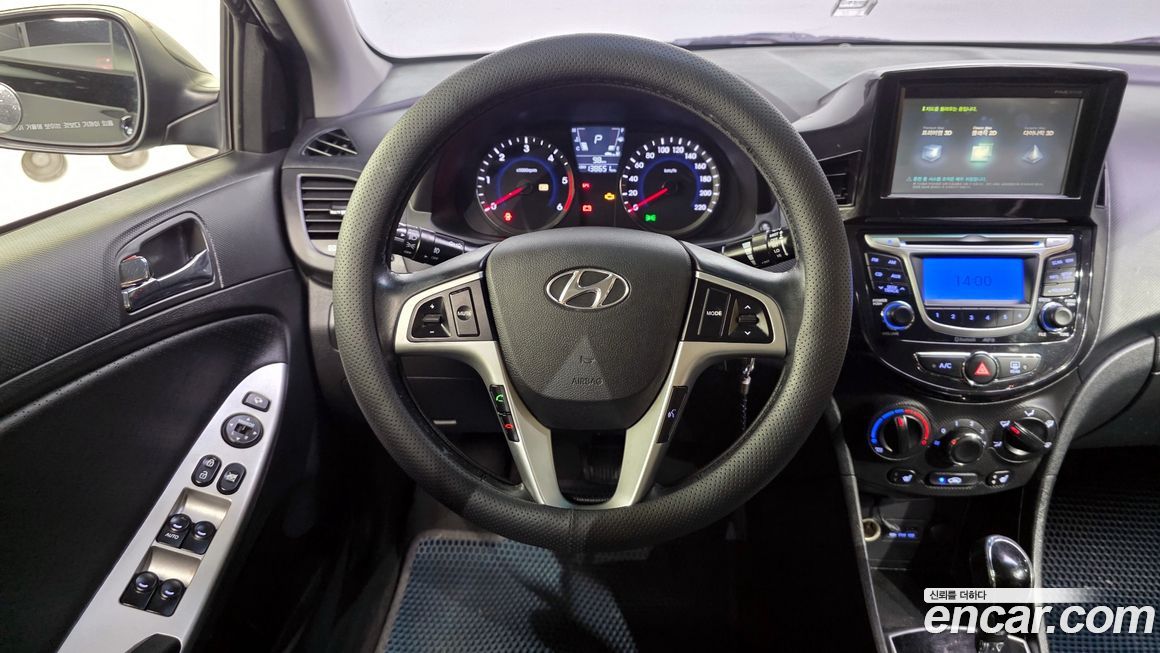 Hyundai Accent 2014