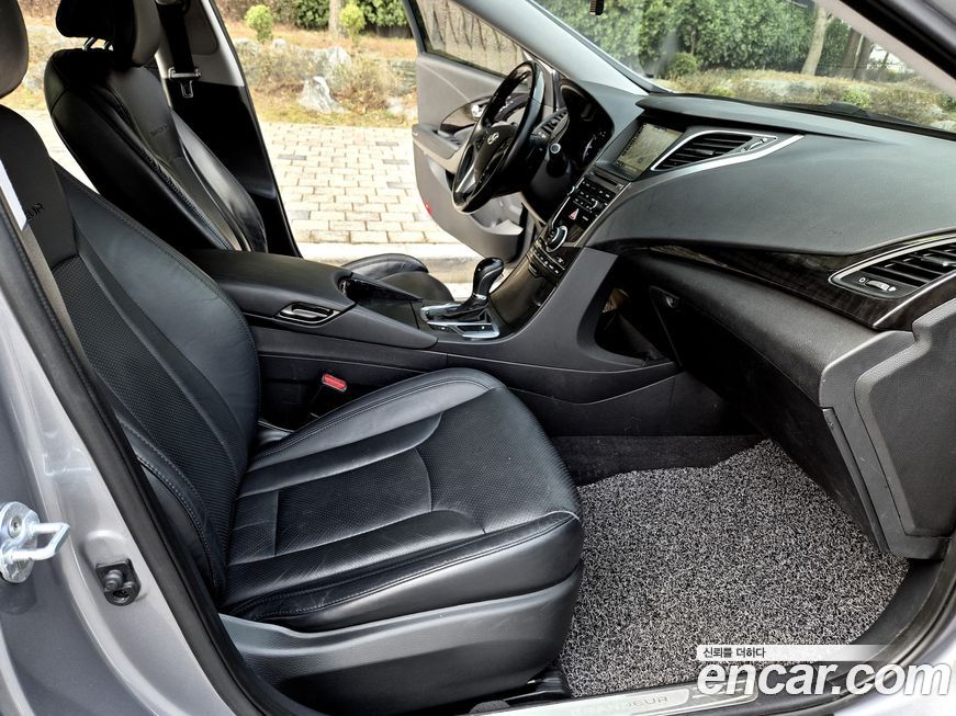 Hyundai Grandeur 2016