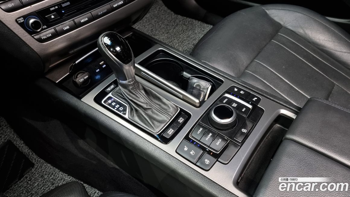 Hyundai Genesis 2016