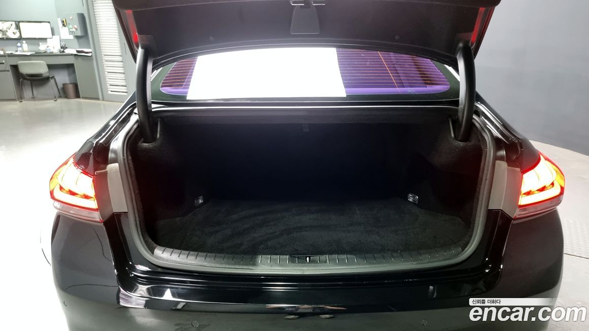 Hyundai Genesis 2016