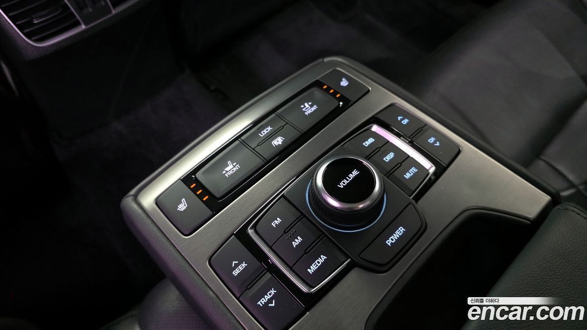 Hyundai Genesis 2016