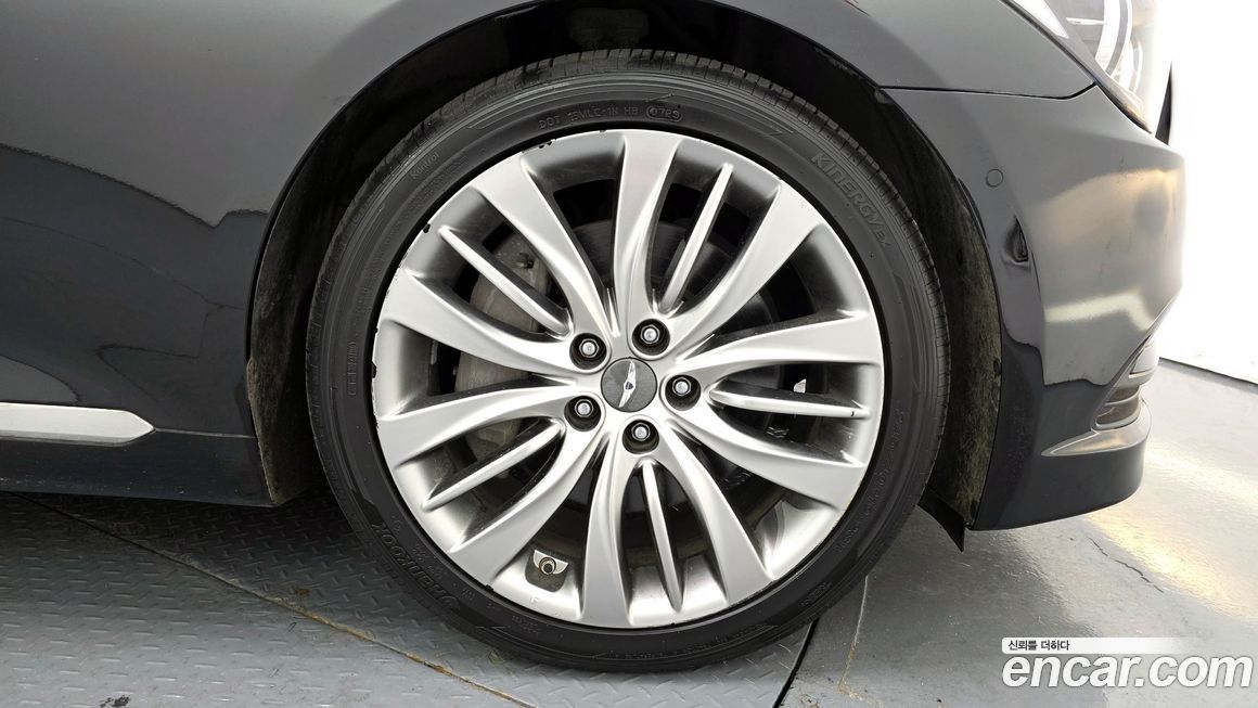 Hyundai Genesis 2016