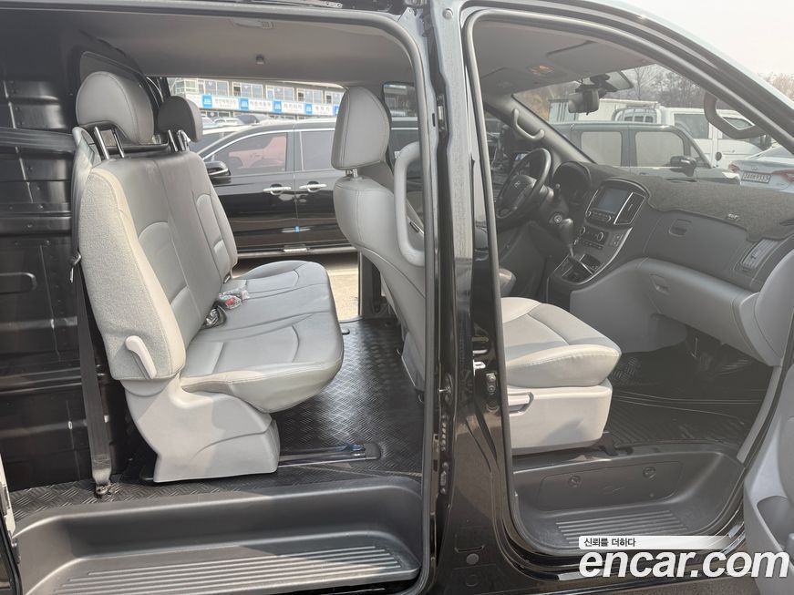 Hyundai Starex 2019
