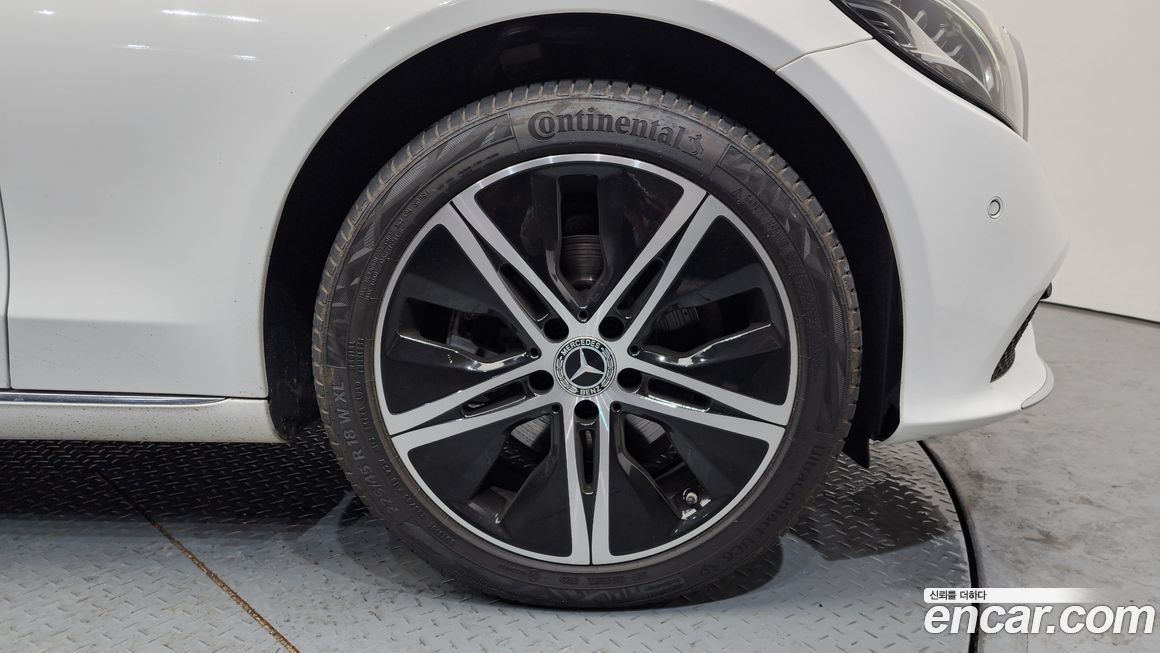 Mercedes-Benz C-Class 2019