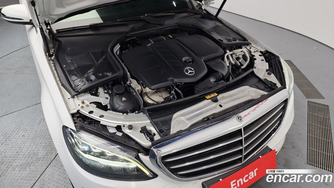 Mercedes-Benz C-Class 2019