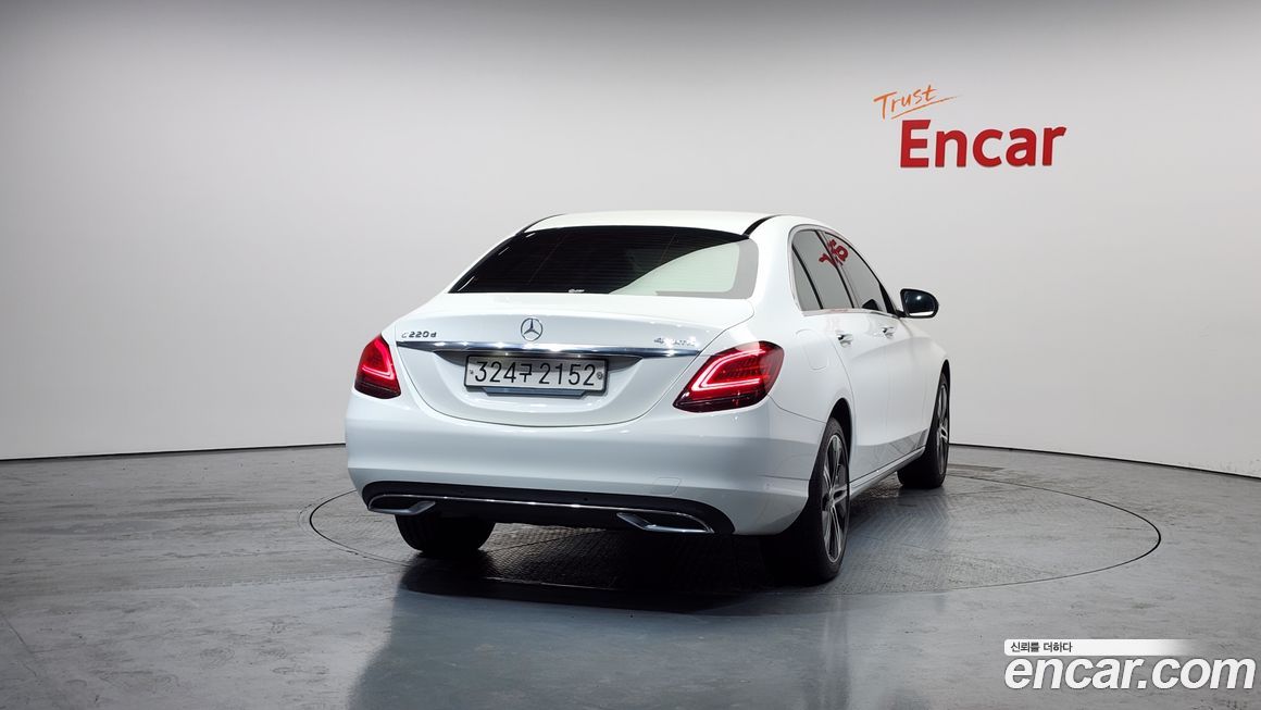 Mercedes-Benz C-Class 2019