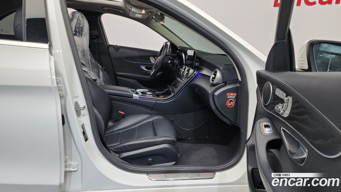 Mercedes-Benz C-Class 2019