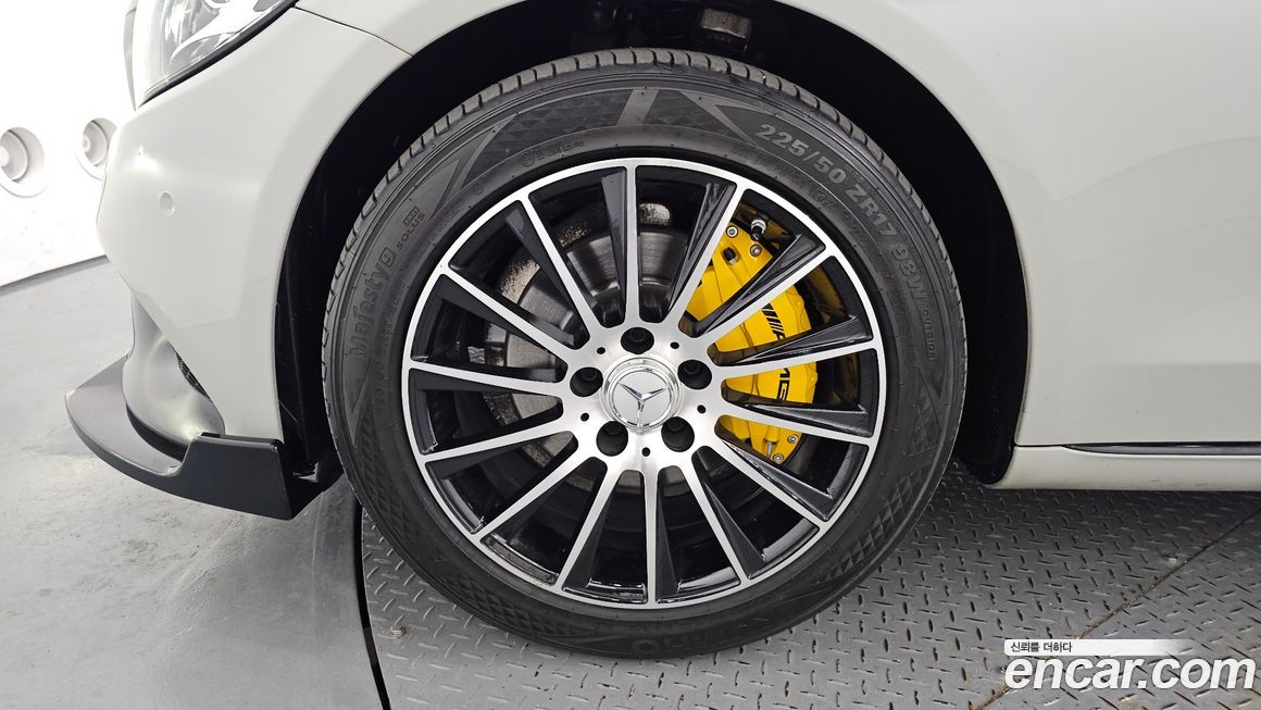 Mercedes-Benz C-Class 2019