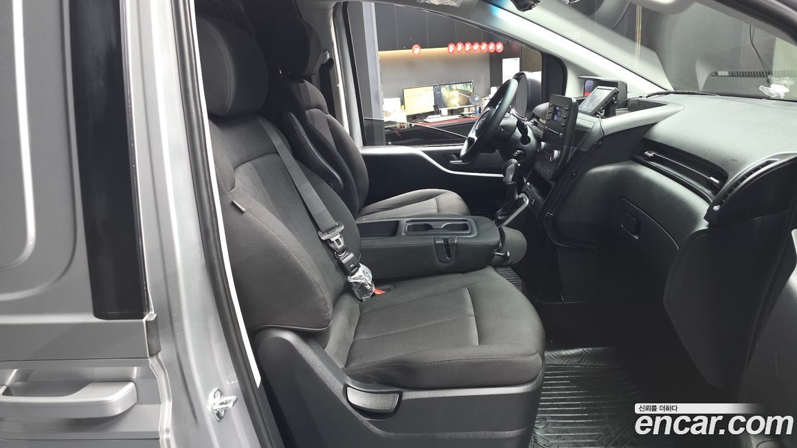 Hyundai Staria 2022