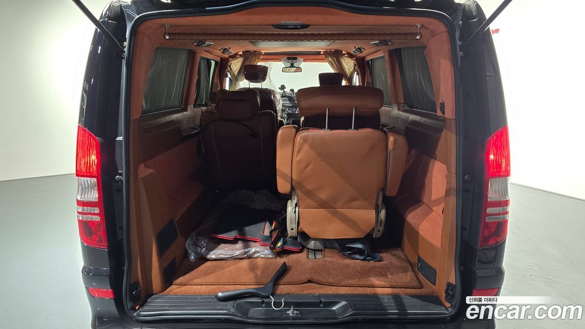 Mercedes-Benz V-Class 2011