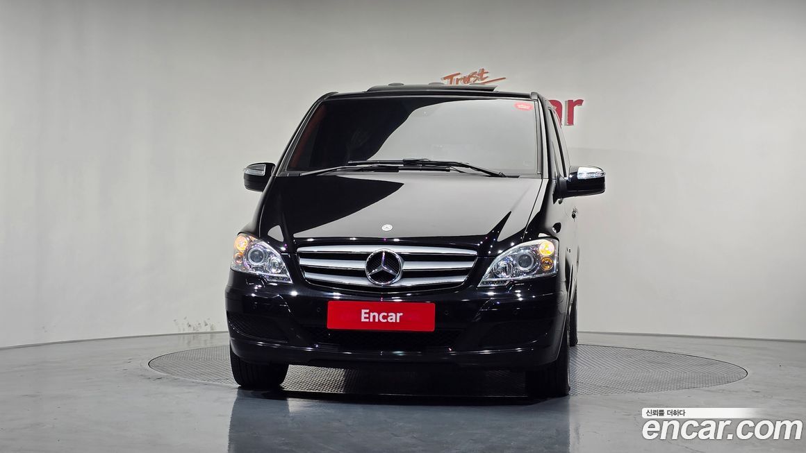 Mercedes-Benz V-Class 2011