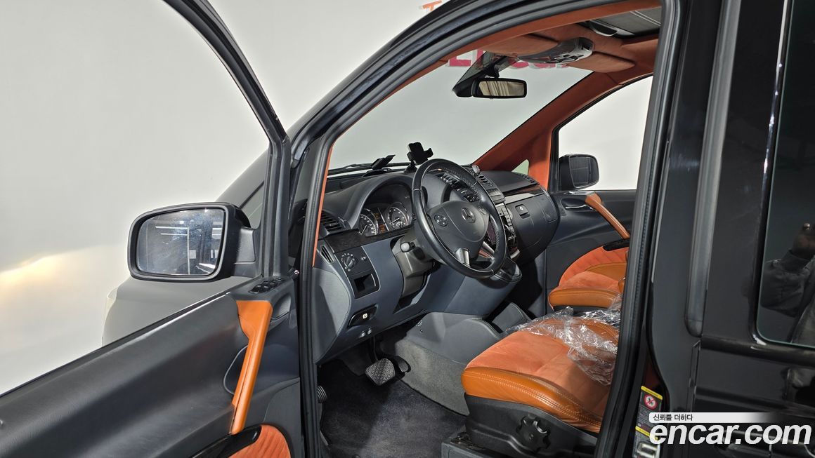 Mercedes-Benz V-Class 2011