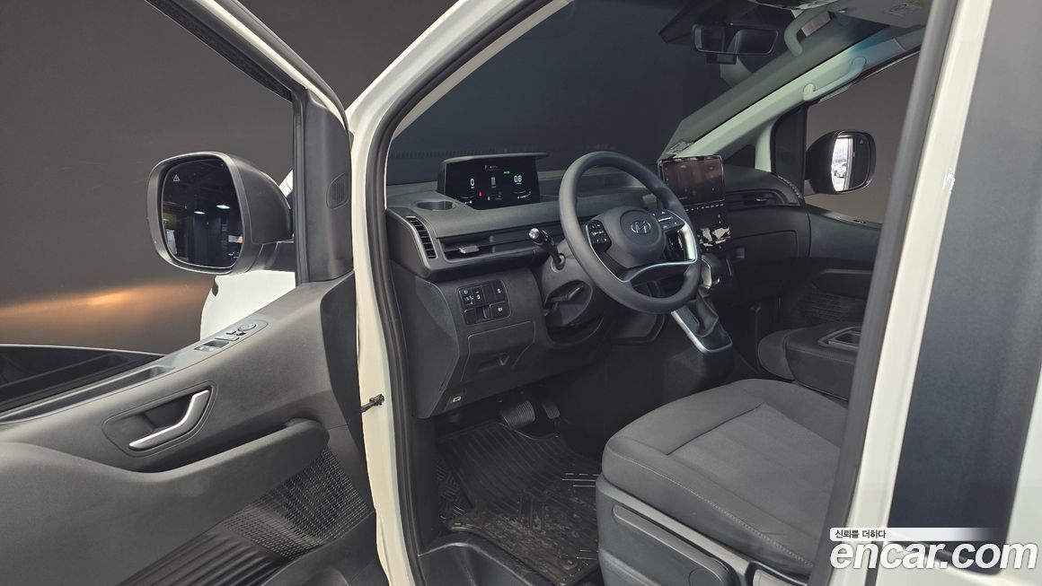 Hyundai Staria 2023