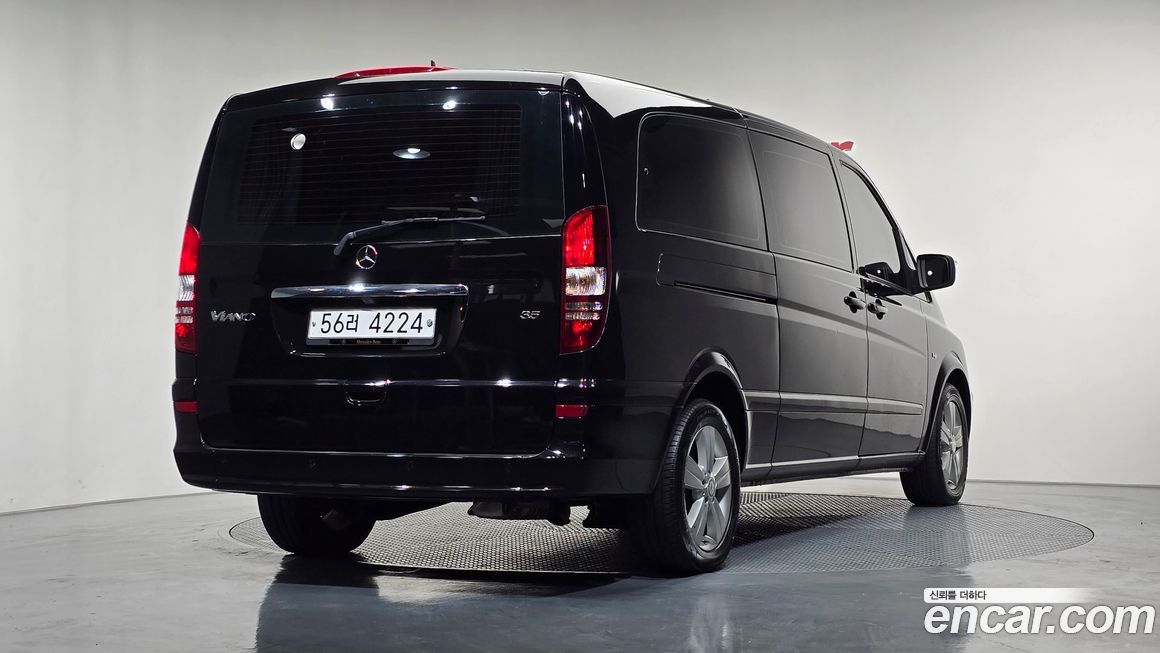 Mercedes-Benz V-Class 2011