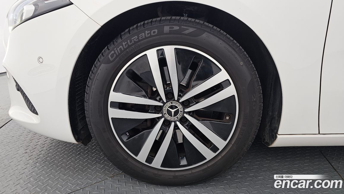 Mercedes-Benz A-Class 2021