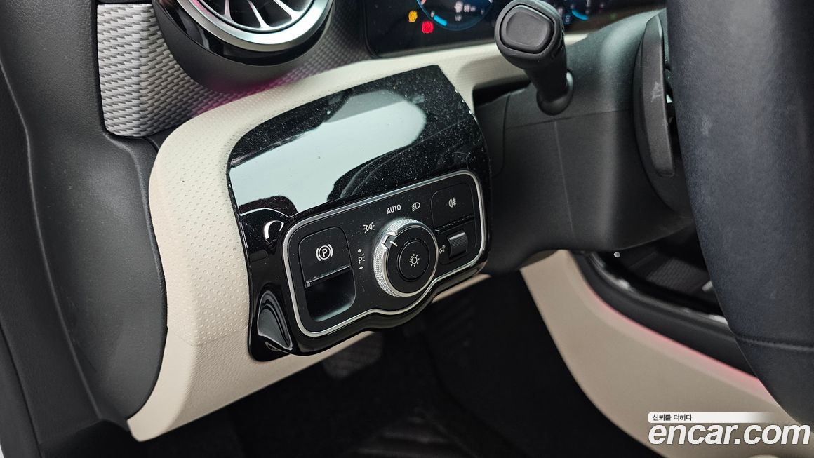 Mercedes-Benz A-Class 2021