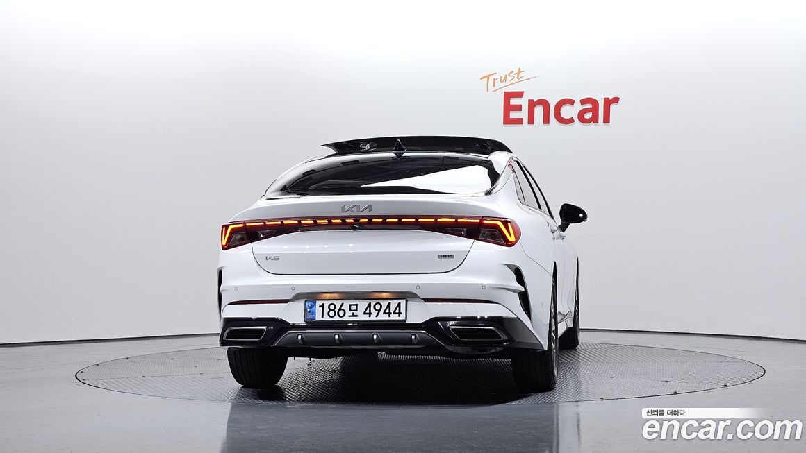 Kia K5 2023