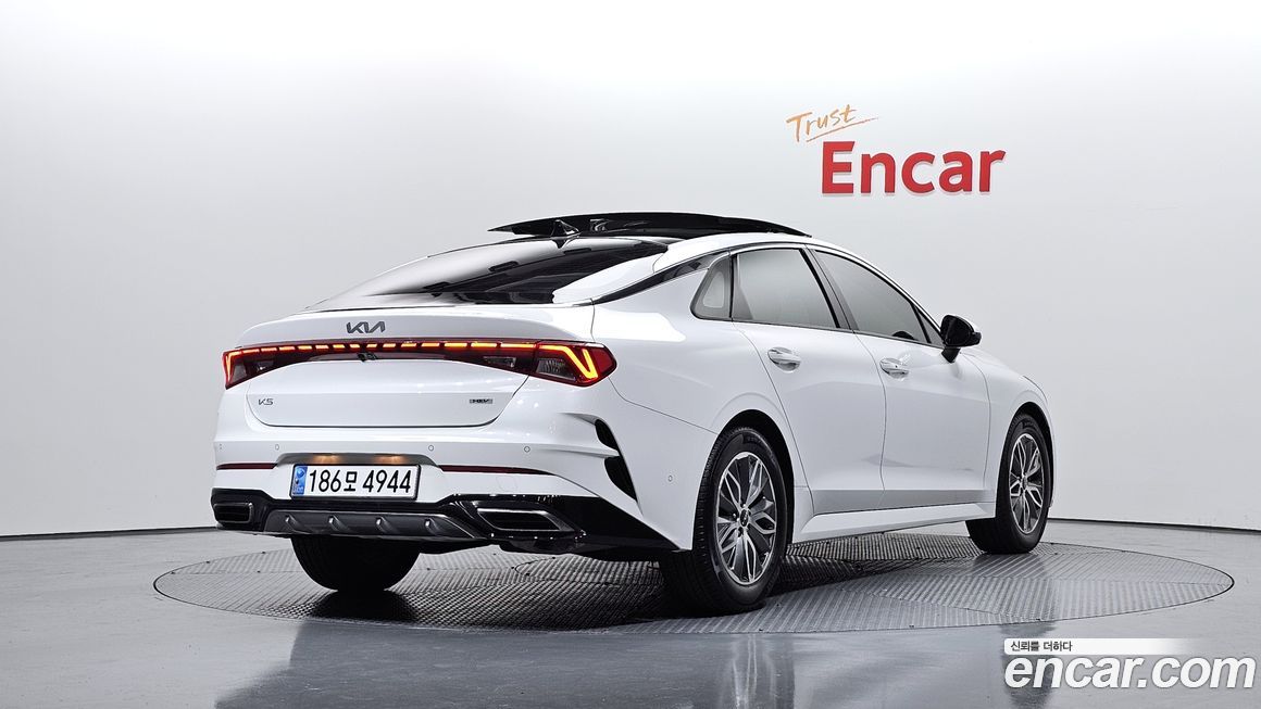Kia K5 2023