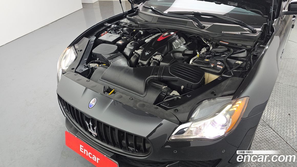 Maserati Quattroporte 2014