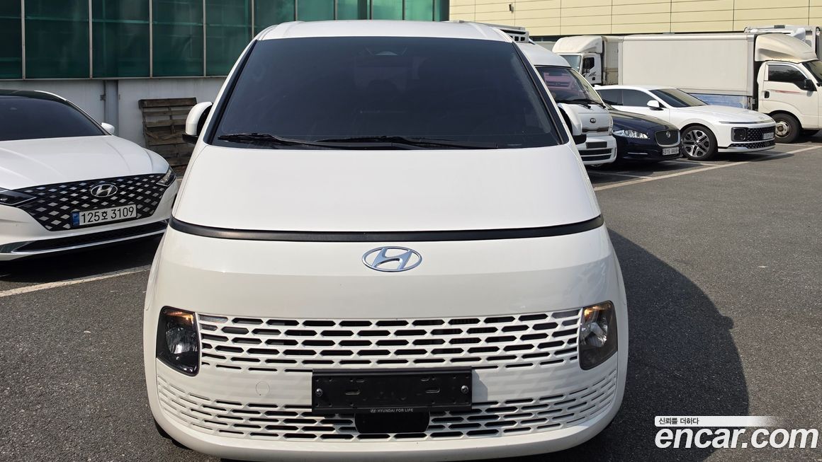 Hyundai Staria 2024