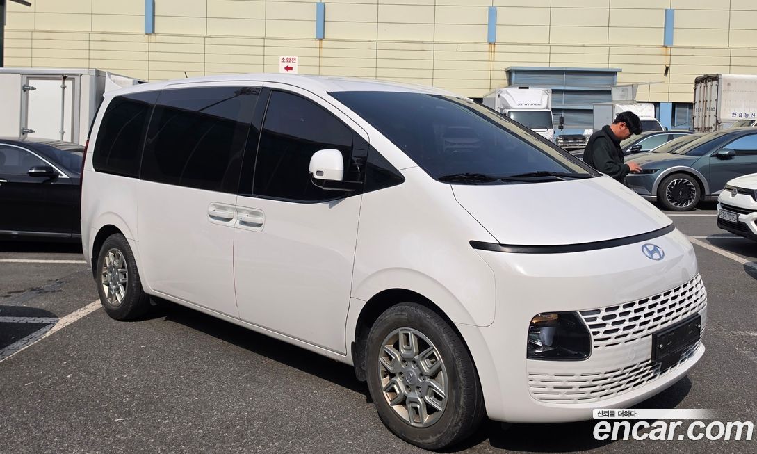 Hyundai Staria 2024