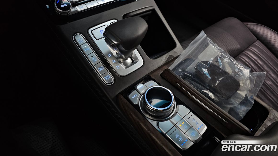 Genesis G90 2021