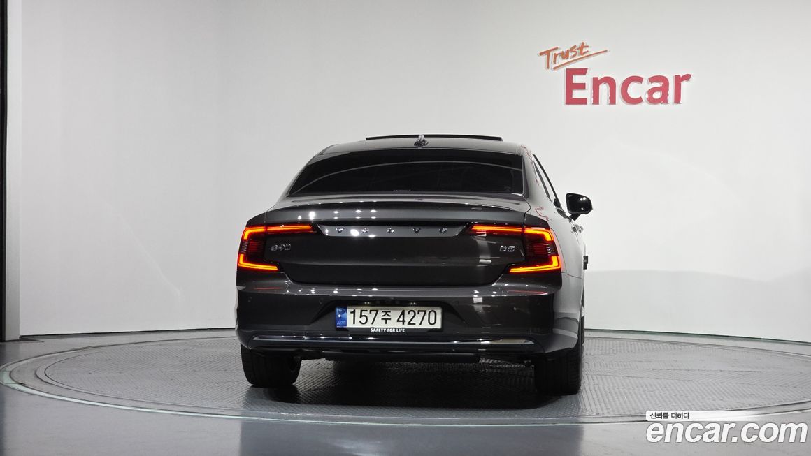 Volvo S90 2023