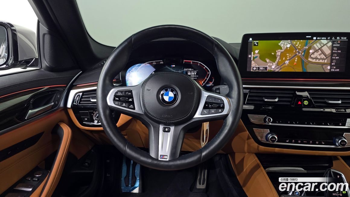 BMW 5-Series 2022