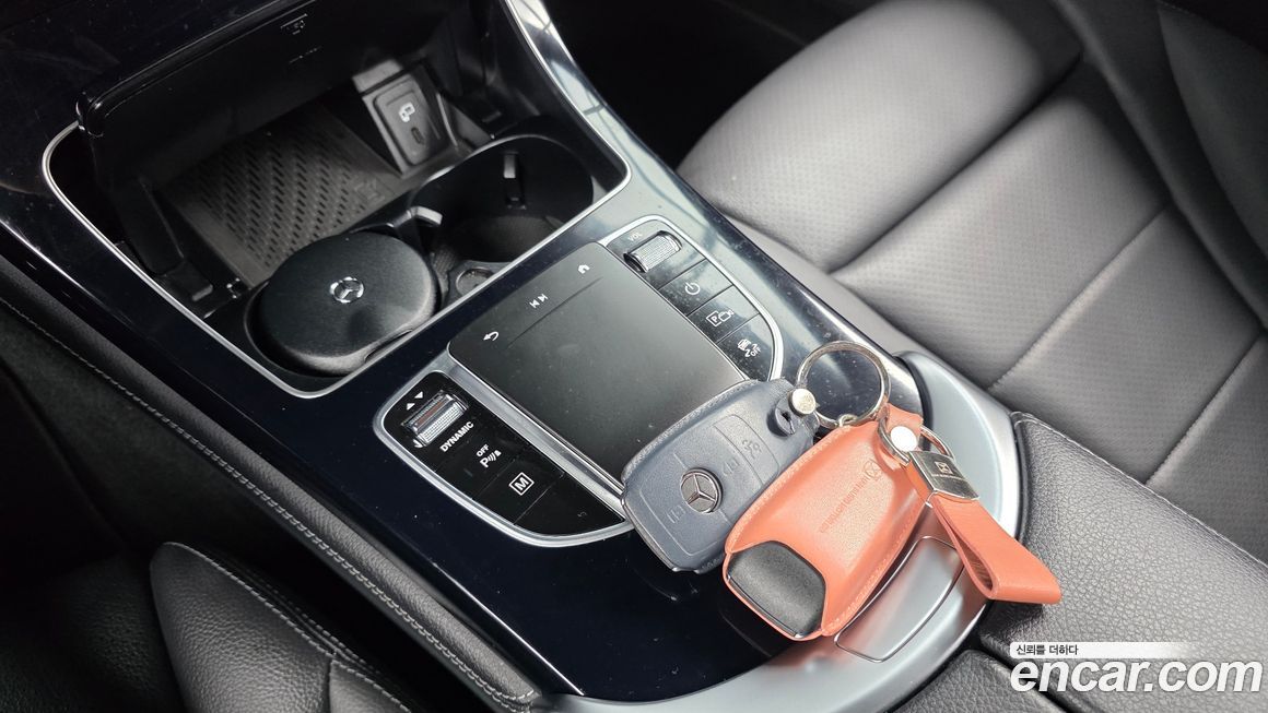 Mercedes-Benz GLC-Class 2021