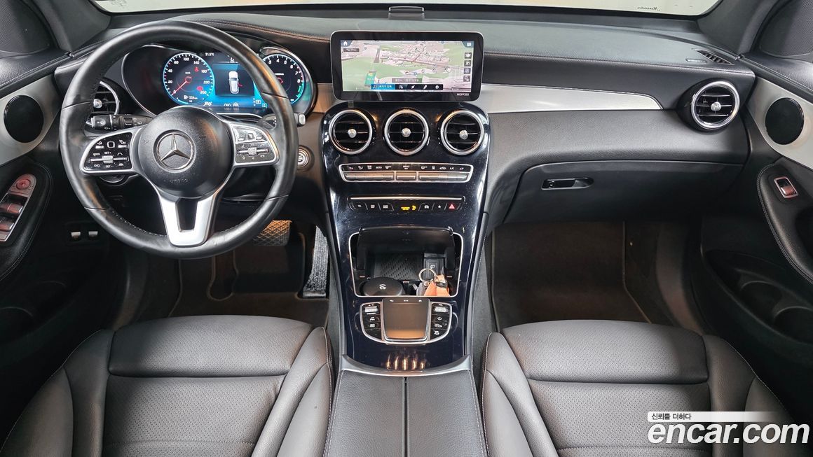 Mercedes-Benz GLC-Class 2021