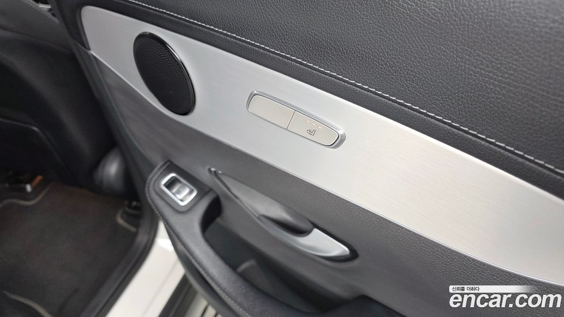 Mercedes-Benz GLC-Class 2021