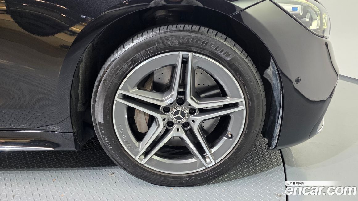 Mercedes-Benz S-Class 2023