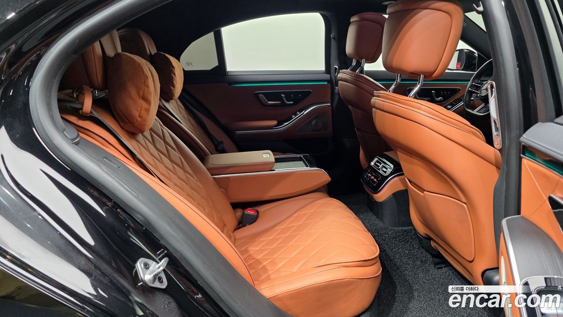 Mercedes-Benz S-Class 2023