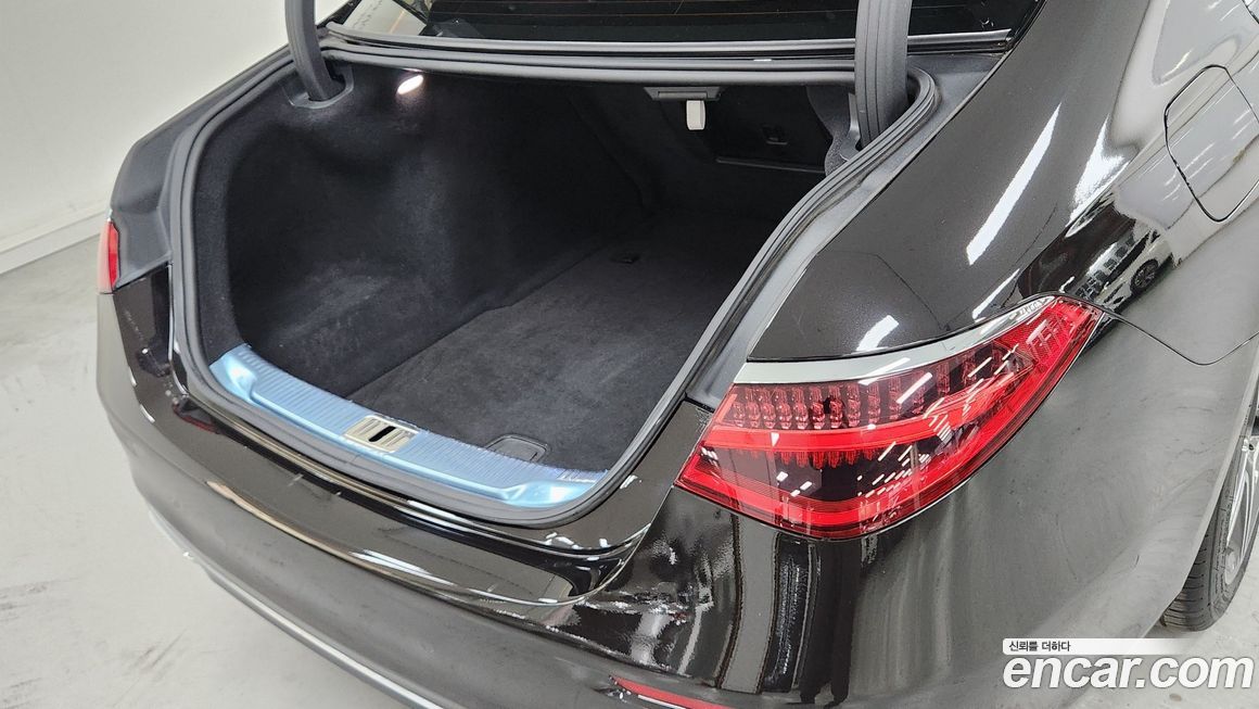 Mercedes-Benz S-Class 2022