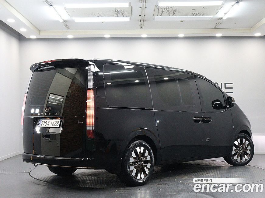 Hyundai Staria 2023