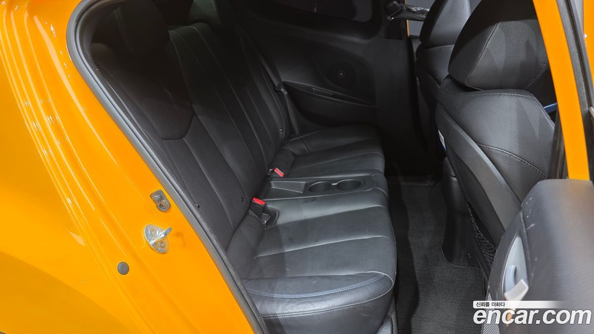 Hyundai Veloster 2015