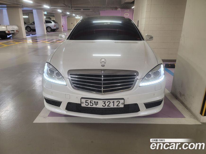 Mercedes-Benz S-Class 2011