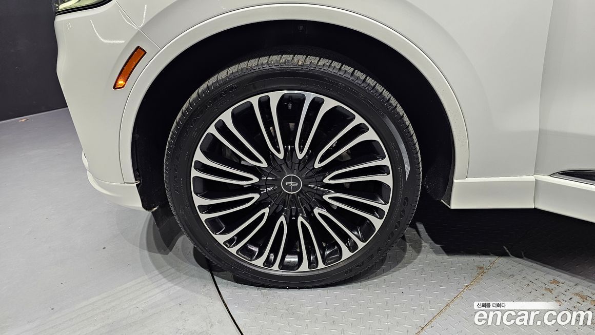 Lincoln Aviator 2025