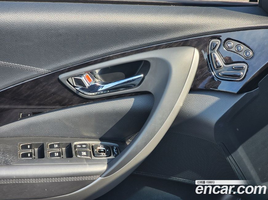 Hyundai Grandeur 2013