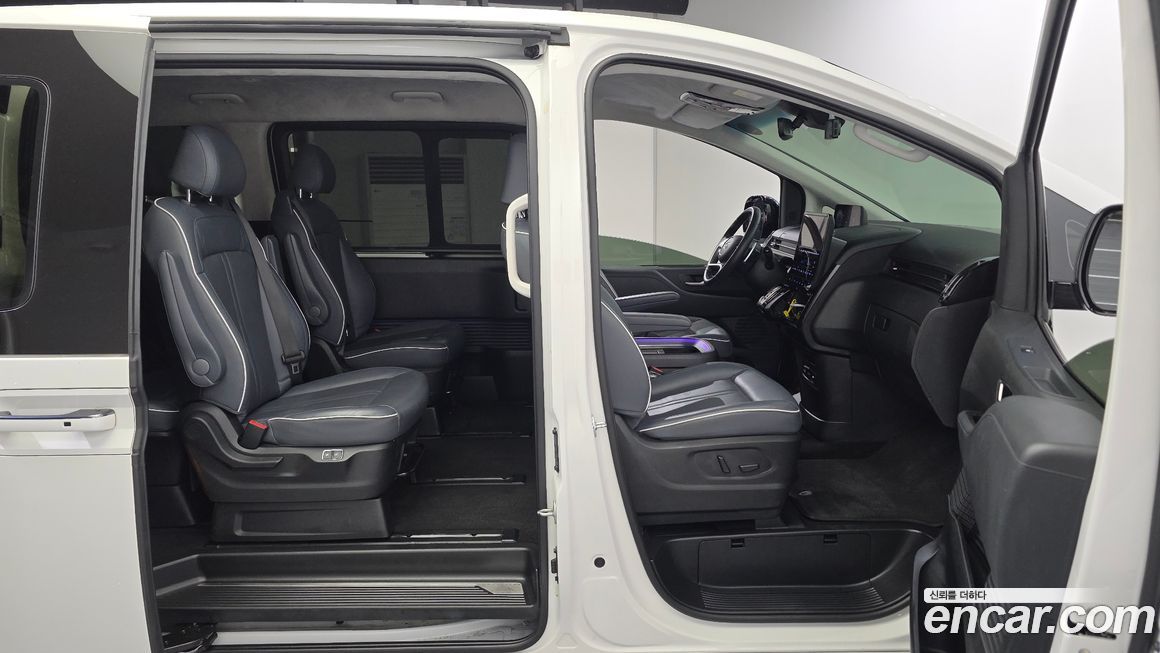 Hyundai Staria 2023