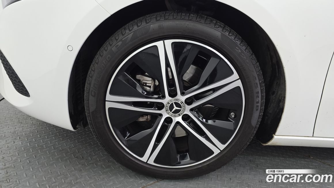 Mercedes-Benz A-Class 2024