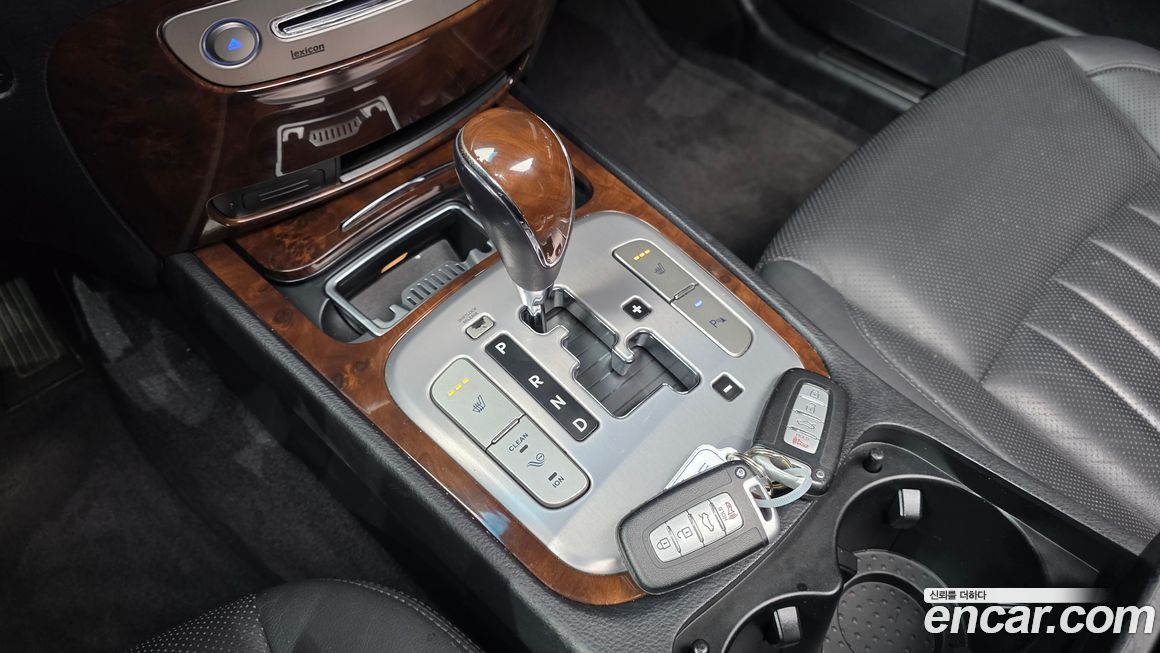 Hyundai Genesis 2010