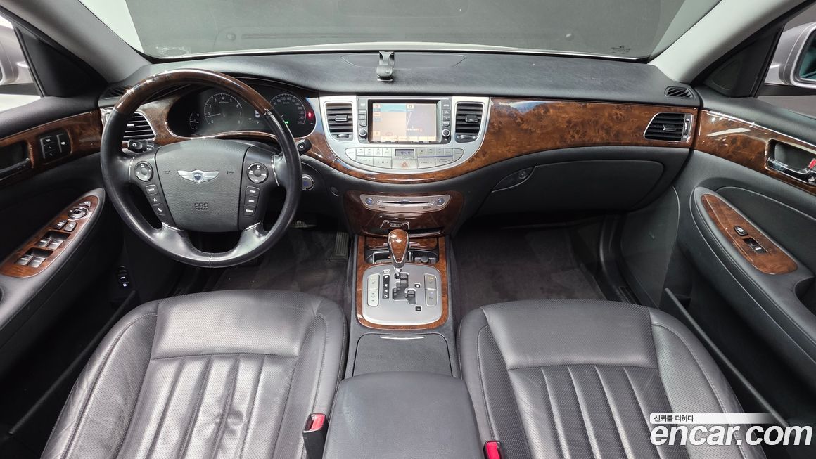 Hyundai Genesis 2010