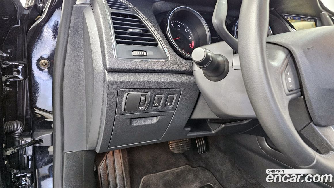 Renault-KoreaSamsung SM7 2012