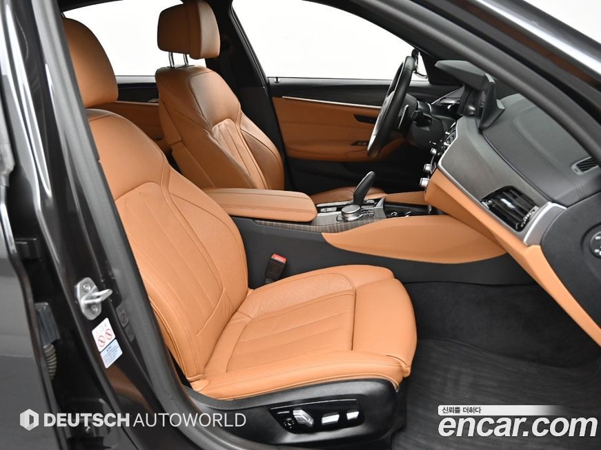 BMW 5-Series 2020