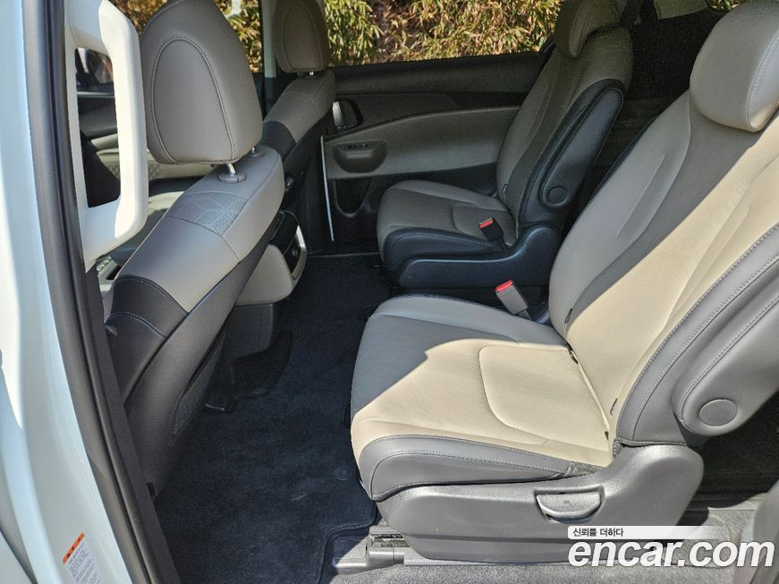 Kia Canival 2025
